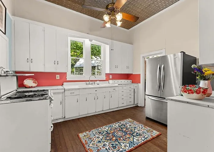 Holiday home 1900s In Historic Dt *