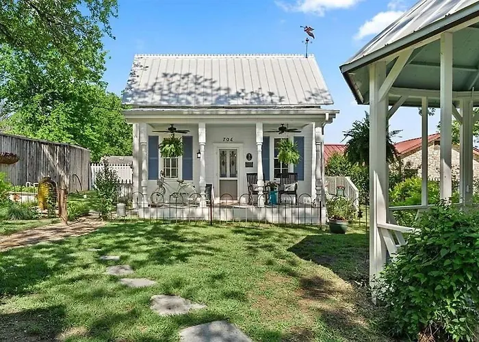 Holiday home 1900s In Historic Dt *