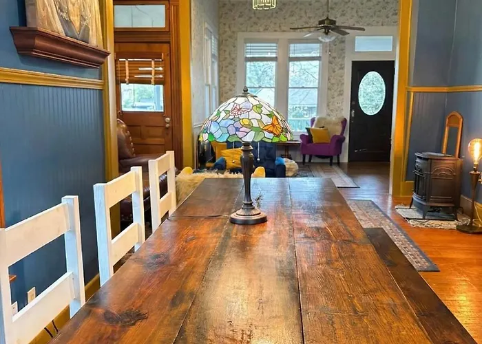 1900s In Historic Dt Holiday home