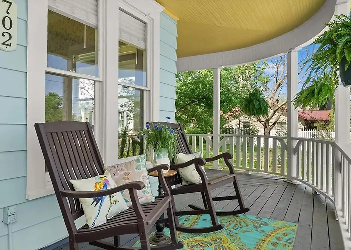 1900s In Historic Dt Holiday home Round Rock